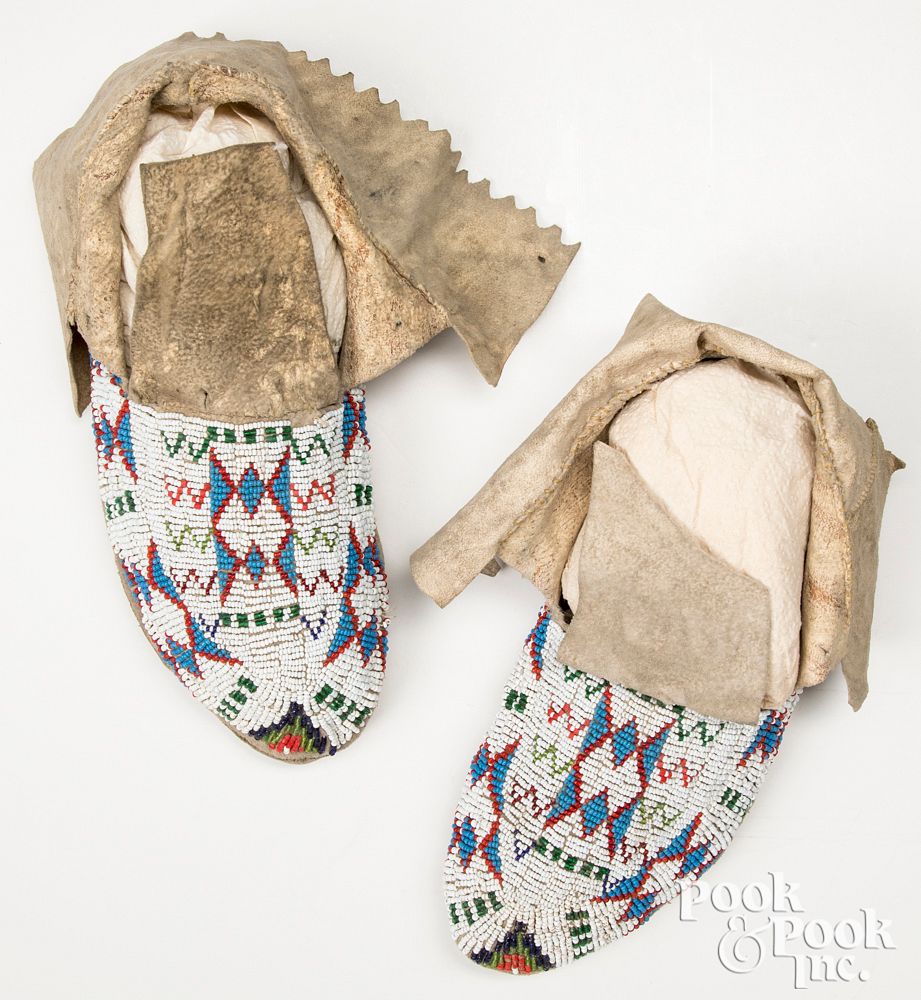 Appraisal: Pair of Native American Indian beaded moccasins Pair of Native