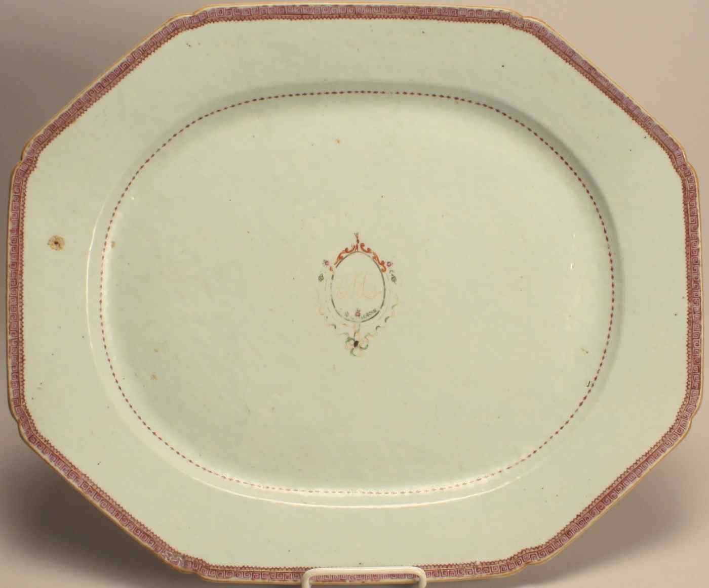 Appraisal: CHINESE EXPORT PORCELAIN PLATTERFirst Half of the th CenturyIn octagonal