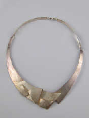 Appraisal: A white metal tests silver collar necklace signed S Gigli