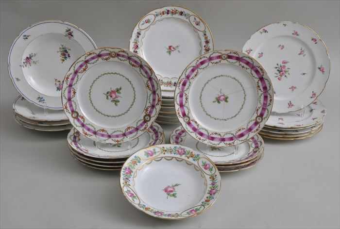 Appraisal: GROUP OF CONTINENTAL PORCELAIN FLORAL-DECORATED PLATES Comprising eight in plates