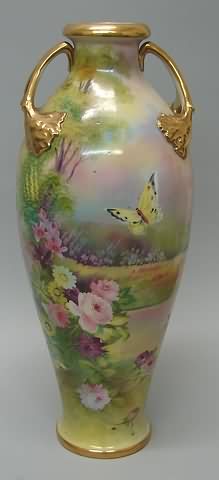 Appraisal: Featuring floral motif with butterfly with gilt decoration t minor