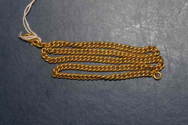 Appraisal: A CHINESE GOLD LINK CHAIN NECKLACE grams