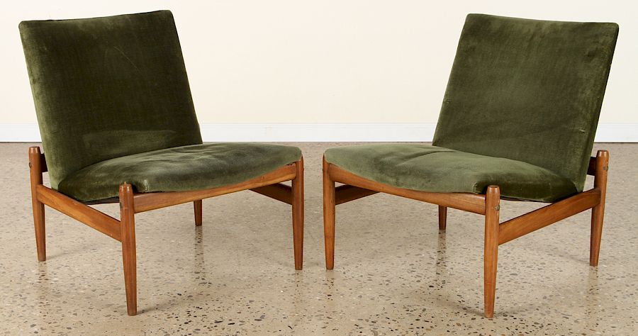 Appraisal: PAIR UPHOLSTERED CHAIRS WOOD LEGS FINN JUHL STYLE A pair