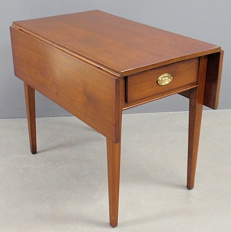 Appraisal: - Pennsylvania Hepplewhite walnut Pembroke table c with drop leaves