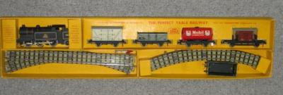 Appraisal: A Hornby Dublo EDG train set with BR - -