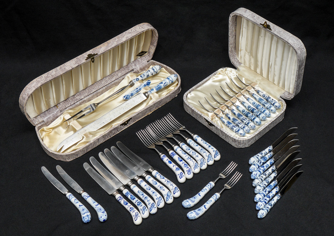 Appraisal: MEISSEN BLUE ONION PORCELAIN HANDLE FLATWARE Approx pieces in the