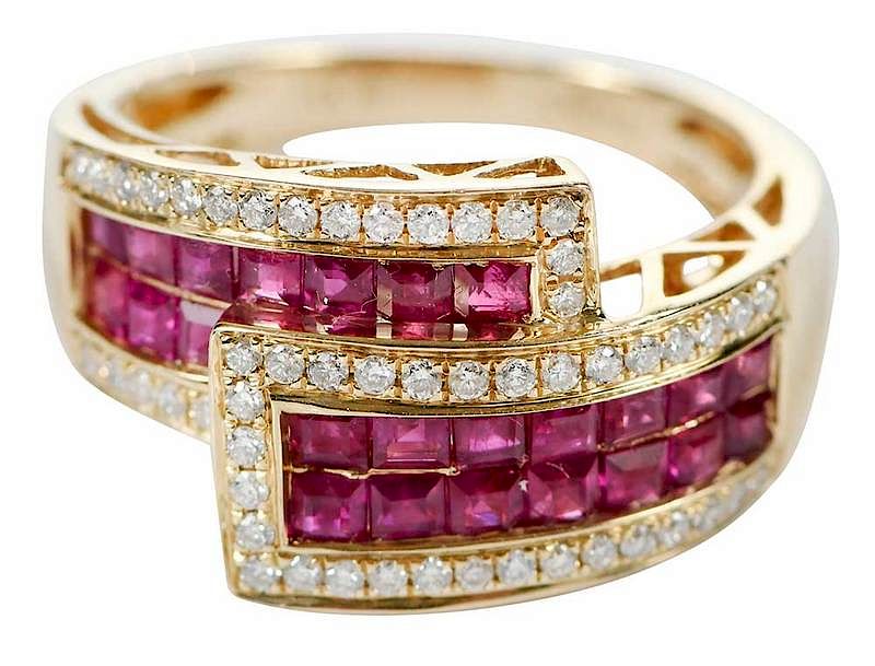 Appraisal: kt Diamond and Ruby Ring square cut rubies estimated total