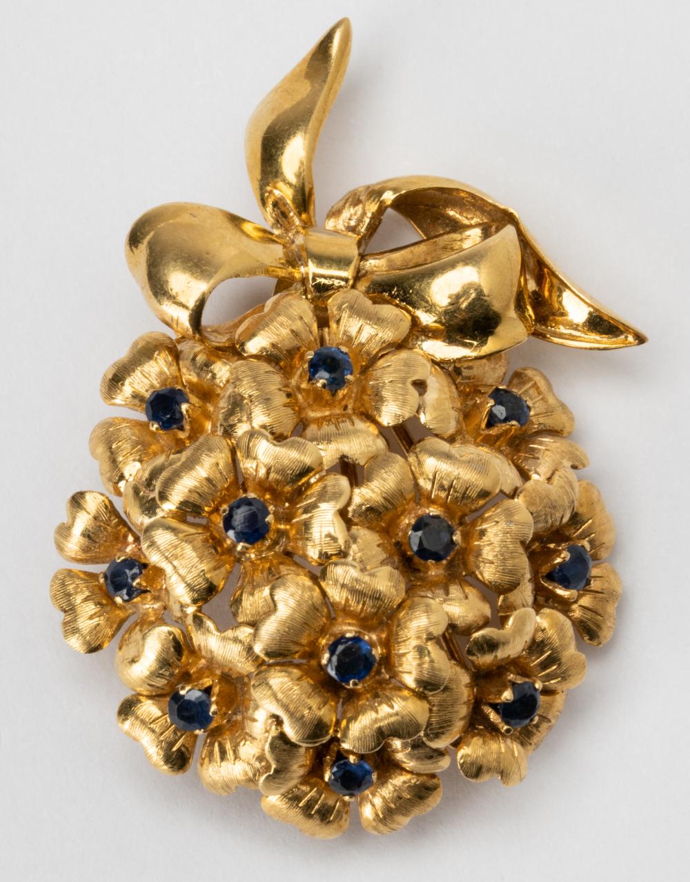 Appraisal: TIFFANY AND CO KARAT GOLD AND SAPPHIRE BROOCHThe brooch set