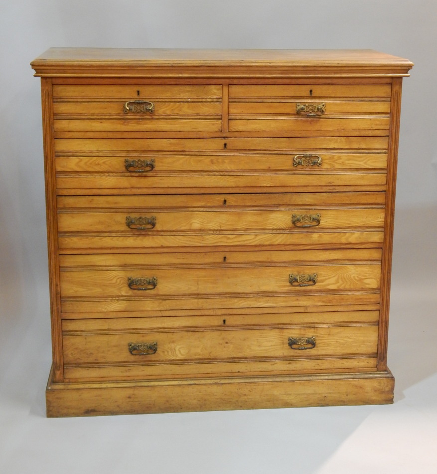 Appraisal: A Victorian ash chest of two short and three long