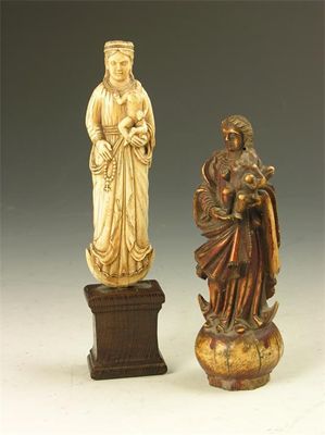 Appraisal: A Goanese carved ivory group of the Virgin and Child