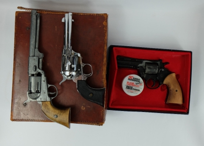 Appraisal: A collection of replica hand guns comprising single action model