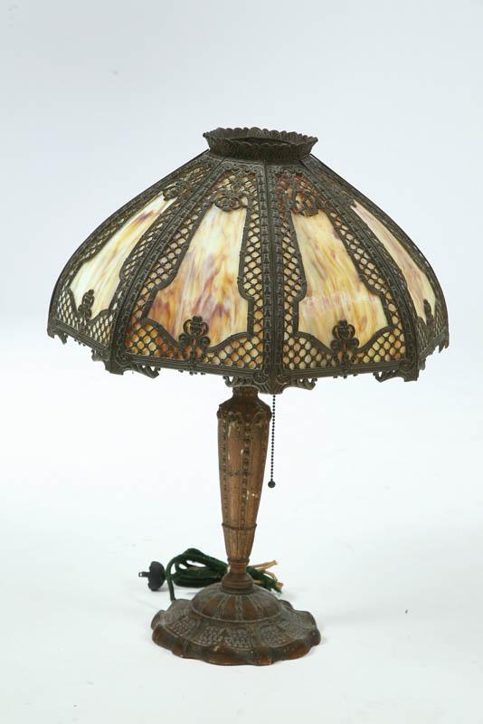 Appraisal: TABLE LAMP The shade has slag glass panels in brown