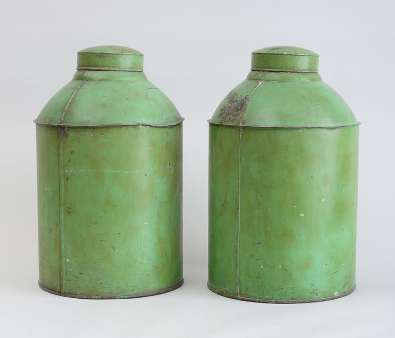 Appraisal: PAIR OF GREEN-GROUND T LE PEINTE TEA CANISTERS Unembellished x