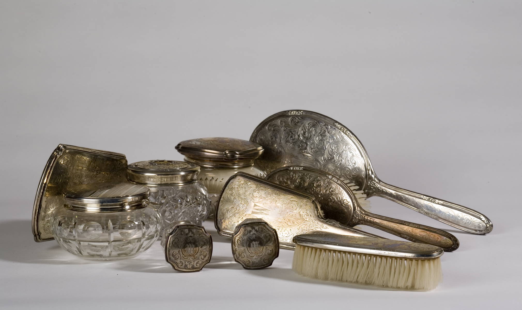 Appraisal: AMERICAN STERLING AND CUT GLASS ASSEMBLED SET OF TEN DRESSER