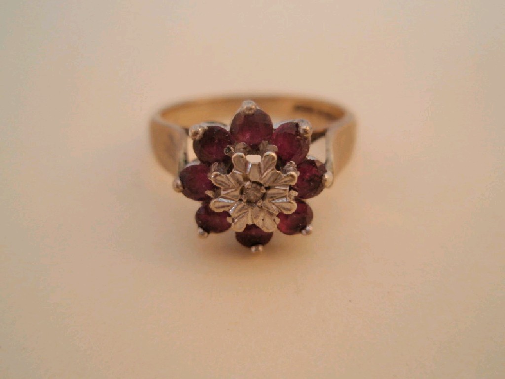 Appraisal: A stone set ct gold floral cluster ring