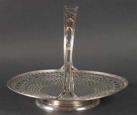 Appraisal: American sterling silver cake basket pattern Reed Barton th century