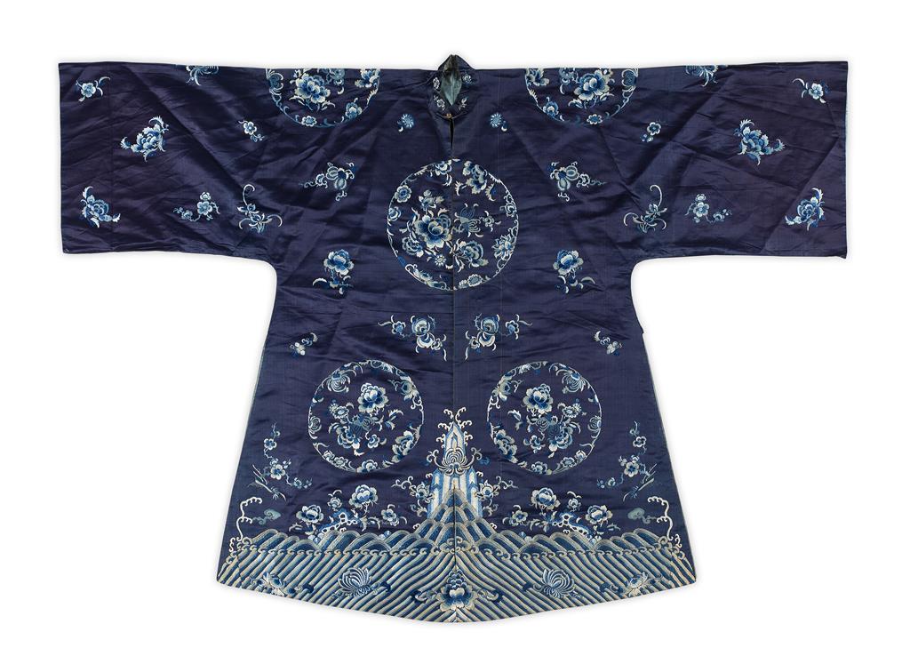 Appraisal: BLUE-GROUND SILK INFORMAL DAY ROBE LATE QING DYNASTY EARLY TH