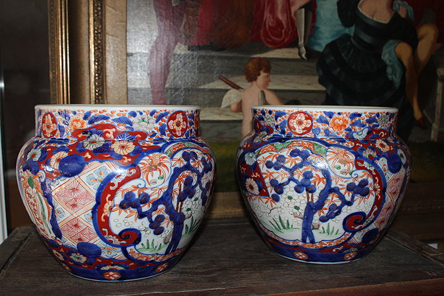 Appraisal: A PAIR OF ORIENTAL IMARI PORCELAIN JARDINIERES cm high