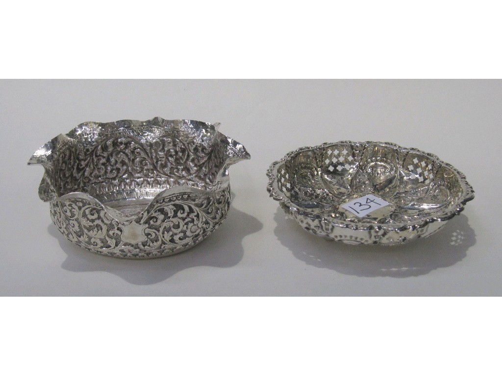 Appraisal: Lot comprising silver bon bon dish and a white metal