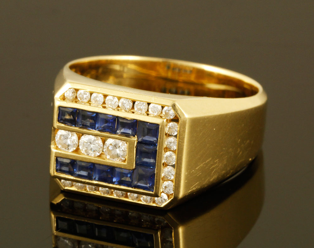 Appraisal: - Men's K Gold Diamond and Sapphire Ring Men's K