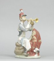 Appraisal: Lladro Practice Makes Perfect Sculptor Salvador Debon Issued Retired Apprx