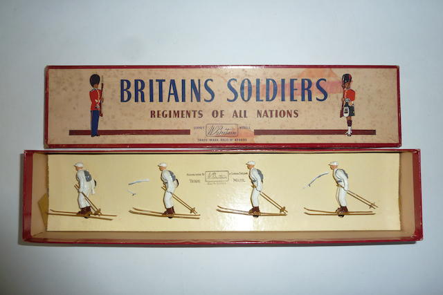 Appraisal: Britains set Ski-troops in original ROAN box VG three rifles