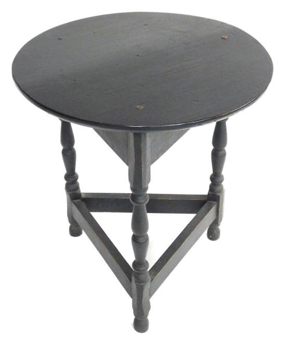 Appraisal: Reproduction small stand with round top and dark green paint