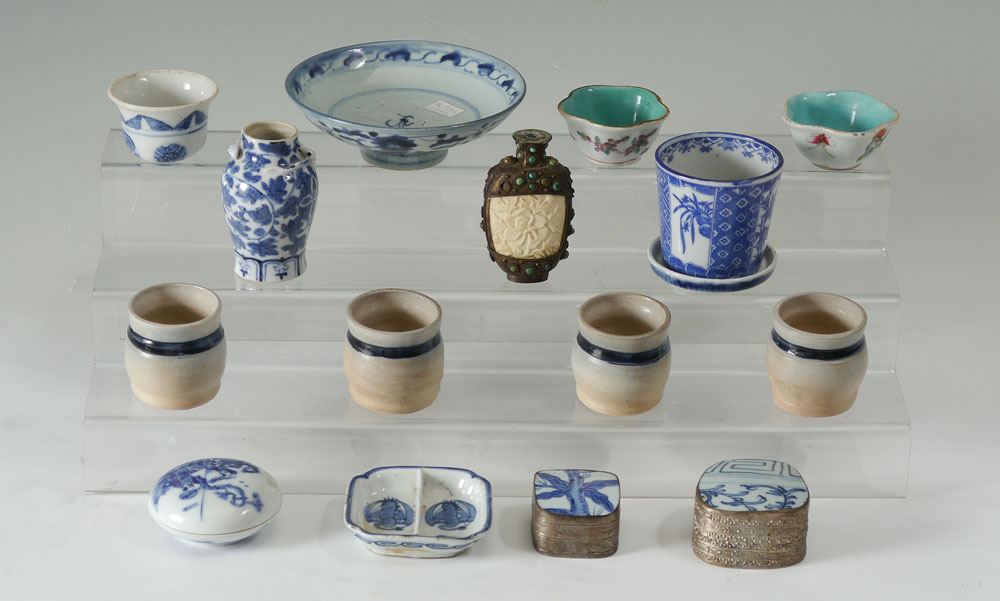 Appraisal: COLLECTION OF ORIENTAL BLUE DECORATED PORCELAIN An assembled collection of