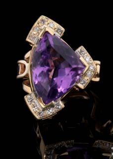 Appraisal: A K GOLD TRILLION CUT AMETHYST AND DIAMOND RING A