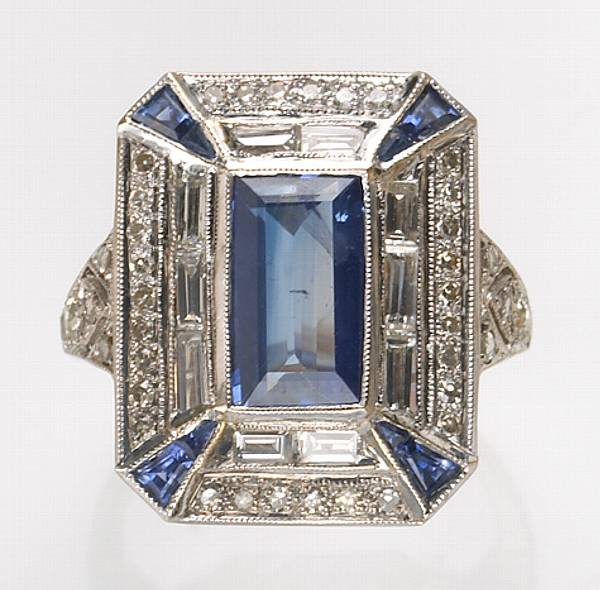 Appraisal: A sapphire diamond and k white gold ring sapphire weighing