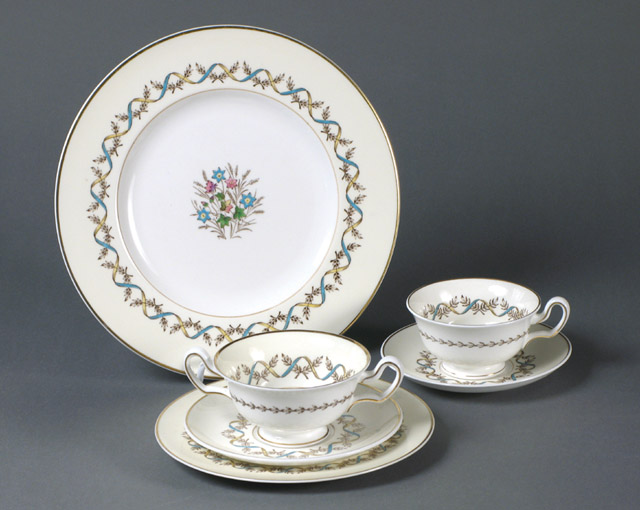 Appraisal: WEDGWOOD FINE CHINA SET pieces in the Sandringham blue pattern