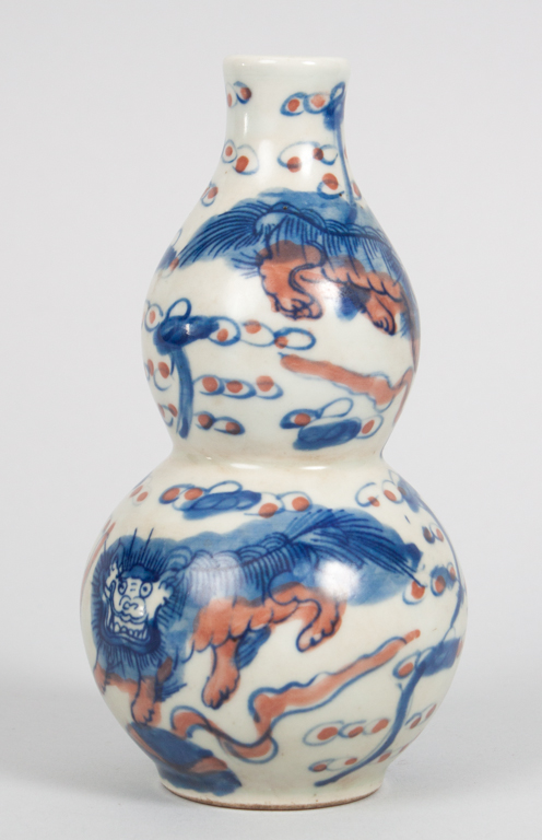 Appraisal: Chinese porcelain double-gourd vase rouge de fer and blue and