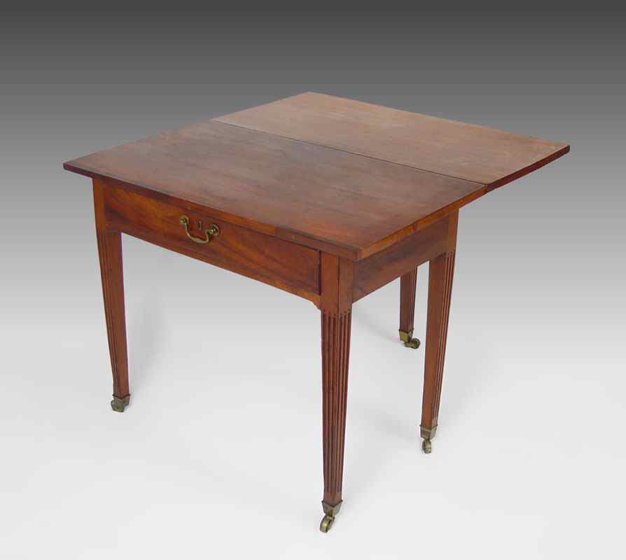 Appraisal: MAHOGANY HEPPLEWHITE DROP LEAF TABLE Single drop leaf with swing