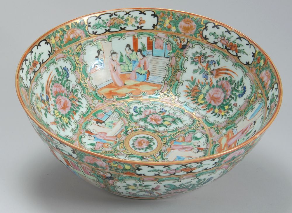 Appraisal: CHINESE EXPORT ROSE MEDALLION PORCELAIN PUNCH BOWL th CenturyDiameter