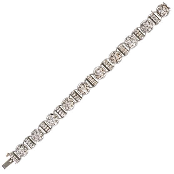 Appraisal: DIAMOND CLUSTER K WHITE GOLD LINK BRACELET Single cut diamonds