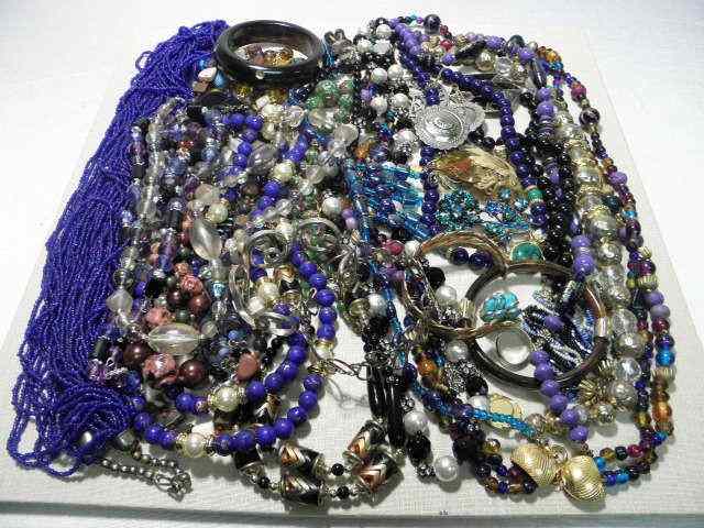 Appraisal: Lot of assorted ladies costume jewelry Includes necklaces bracelets pins