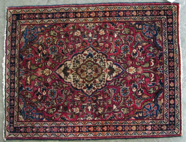 Appraisal: Vintage oriental rug circa Hamadan x good condition