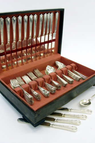 Appraisal: ALVIN STERLING FLATWARE SET pieces in the Francis I pattern