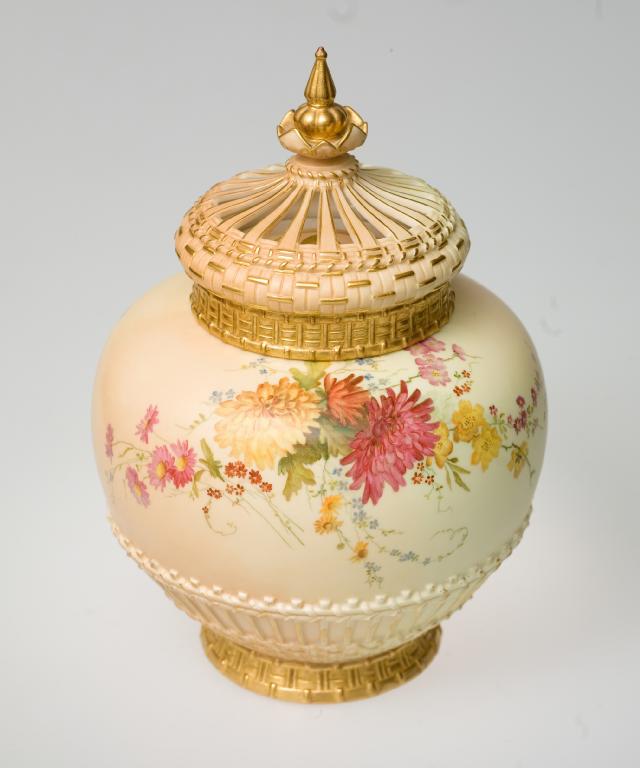 Appraisal: LARGE AND IMPRESSIVE ROYAL WORCESTER BLUSH IVORY POT POURRI VASE