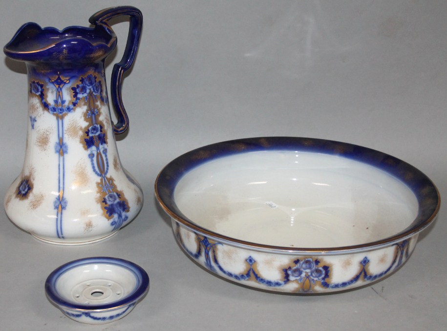 Appraisal: An Edwardian Kensington transfer printed wash set comprising jug cm