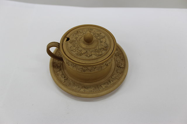 Appraisal: A WEGWOOD POTTERY MUSTARD POT