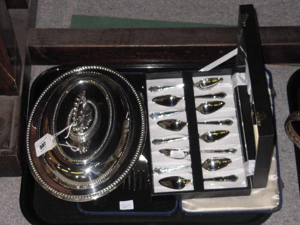 Appraisal: Tray lot of EP - Tureen cased cutlery