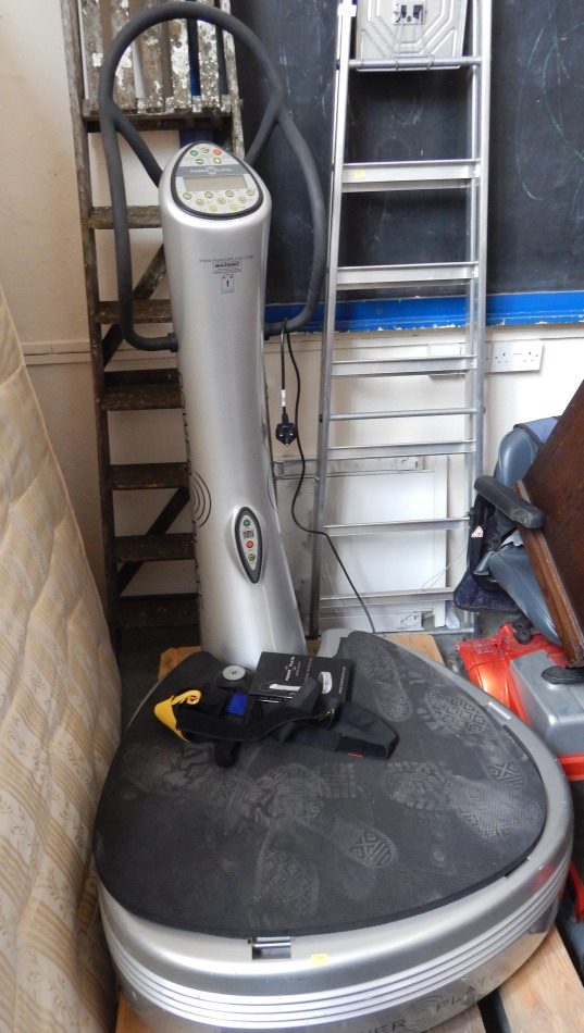 Appraisal: A Power Plate Pro fitness machine with DVD harnesses etc