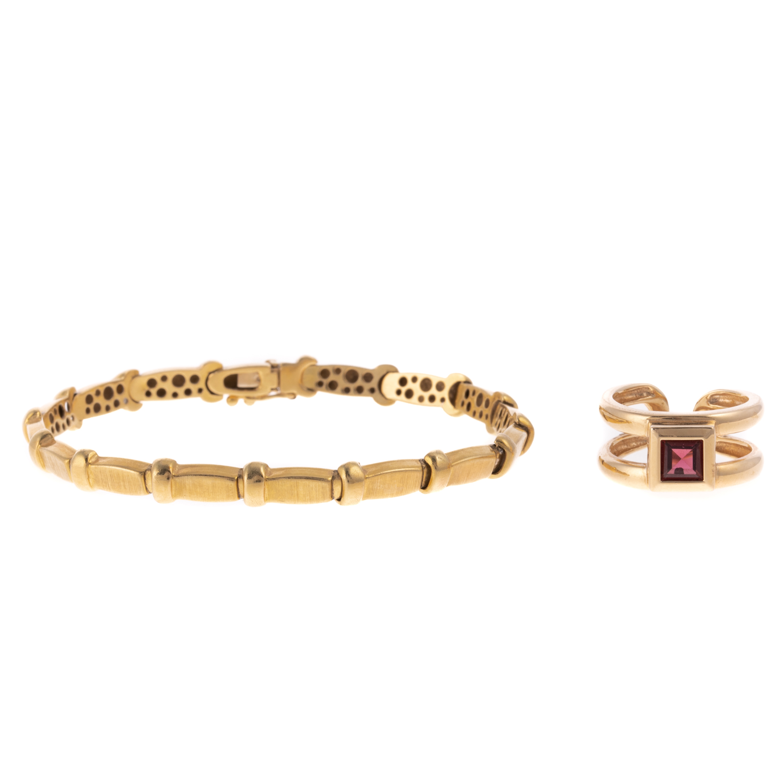 Appraisal: A K GARNET RING K LINK BRACELET K yellow gold