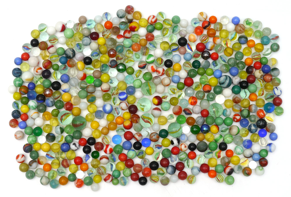 Appraisal: LARGE COLLECTION OF MARBLES Approx marbles of varying sizes to