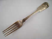 Appraisal: A Georgian silver fiddle shell and thread tablefork William Eley