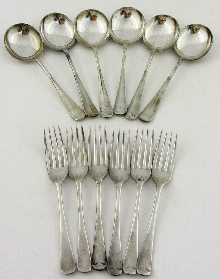 Appraisal: A set of six silver rat tail pattern soup spoons