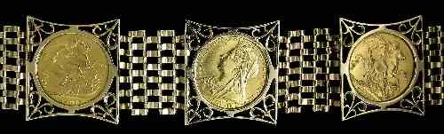 Appraisal: A ct gold gate bracelet set with a Victoria Sovereign