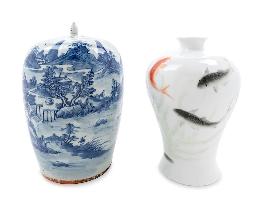 Appraisal: Two Chinese Porcelain Wares Taller height in cm Two Chinese