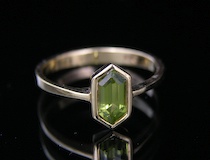 Appraisal: A Lovely Peridot Gold Ring A k yellow gold ring